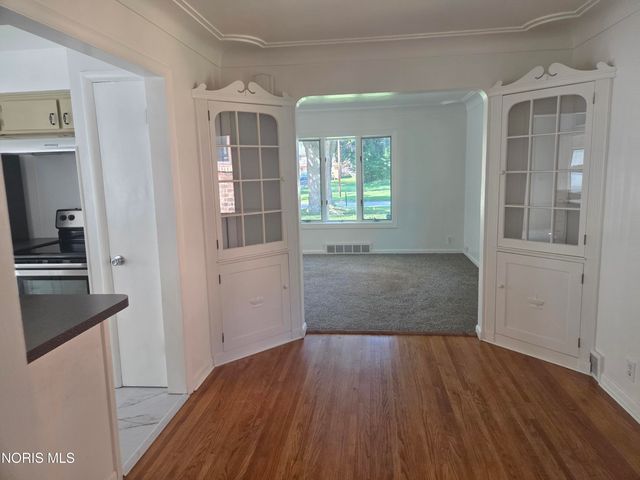 2716 Powhattan Parkway, Toledo, OH 43606