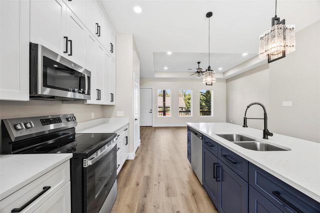 5949 Collingsworth Street, Houston, TX 77026