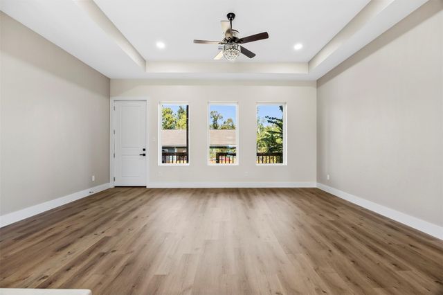 5949 Collingsworth Street, Houston, TX 77026