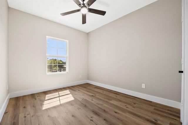 5949 Collingsworth Street, Houston, TX 77026