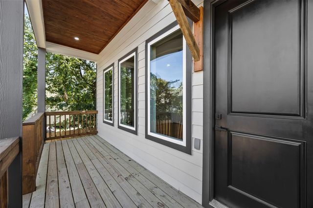 5949 Collingsworth Street, Houston, TX 77026