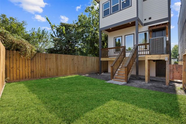 5949 Collingsworth Street, Houston, TX 77026