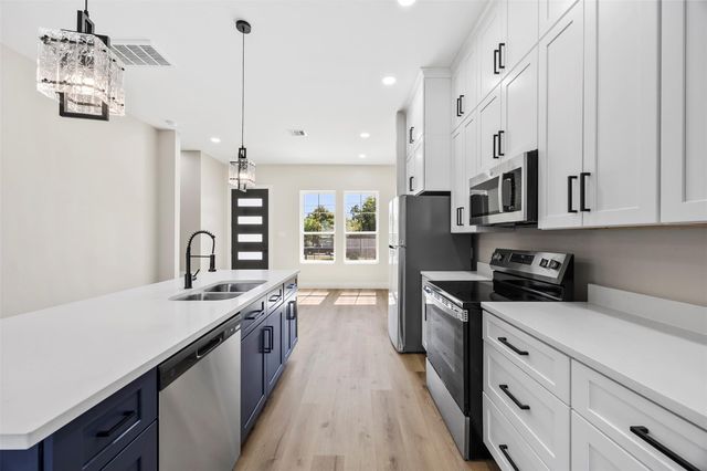 5949 Collingsworth Street, Houston, TX 77026