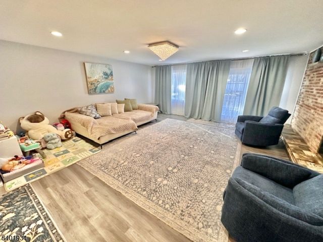 107 Monmouth Rd, Monroe Twp., NJ 08831