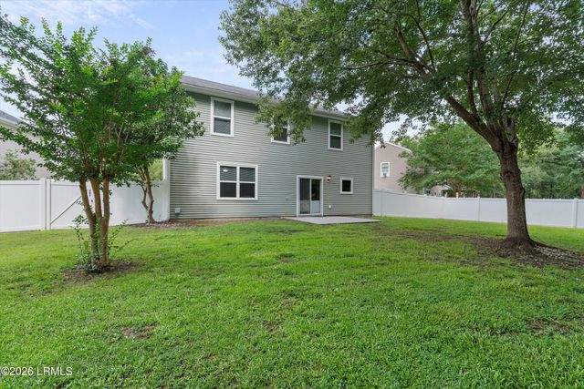 8 Cedar Creek Circle, Beaufort, SC 29906