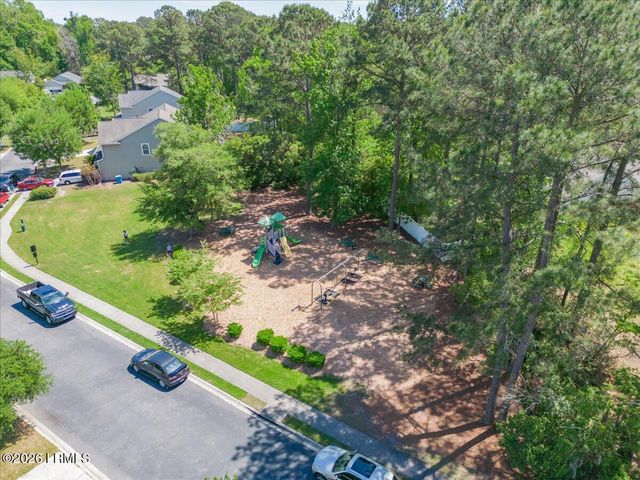 8 Cedar Creek Circle, Beaufort, SC 29906
