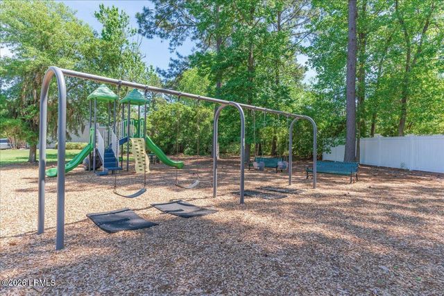 8 Cedar Creek Circle, Beaufort, SC 29906