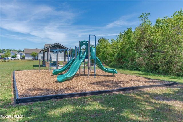 8 Cedar Creek Circle, Beaufort, SC 29906