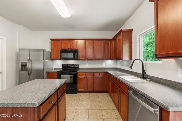 8 Cedar Creek Circle, Beaufort, SC 29906