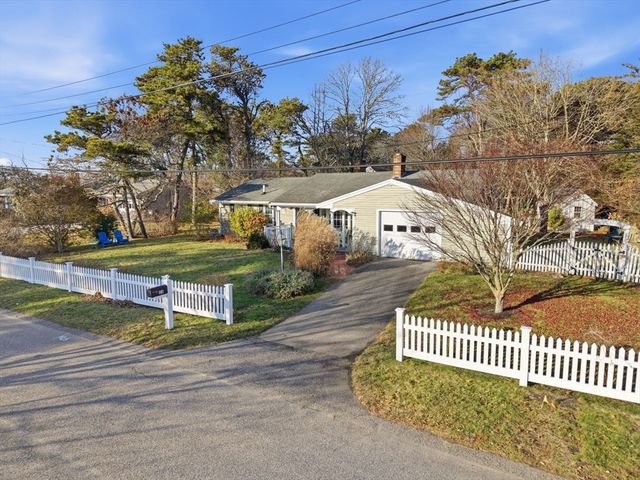 23 Shane Dr, Chatham, MA 02633