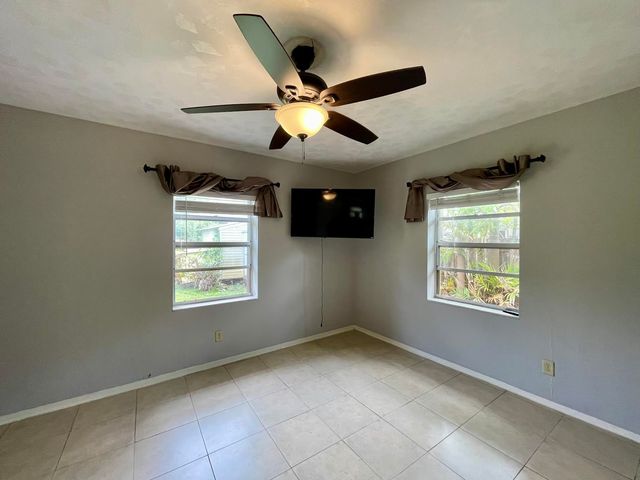 2204 NW 3rd Avenue 2, Wilton Manors, FL 33311