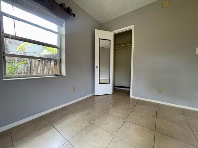 2204 NW 3rd Avenue 2, Wilton Manors, FL 33311