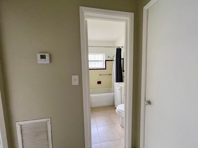 2204 NW 3rd Avenue 2, Wilton Manors, FL 33311