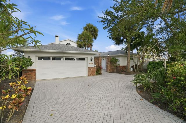 1832 VENETIAN POINT DRIVE, Clearwater, FL 33755