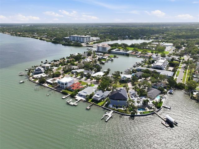 1832 VENETIAN POINT DRIVE, Clearwater, FL 33755