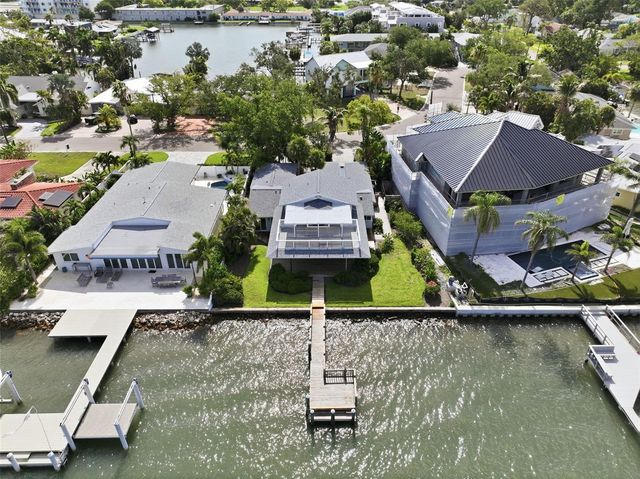 1832 VENETIAN POINT DRIVE, Clearwater, FL 33755