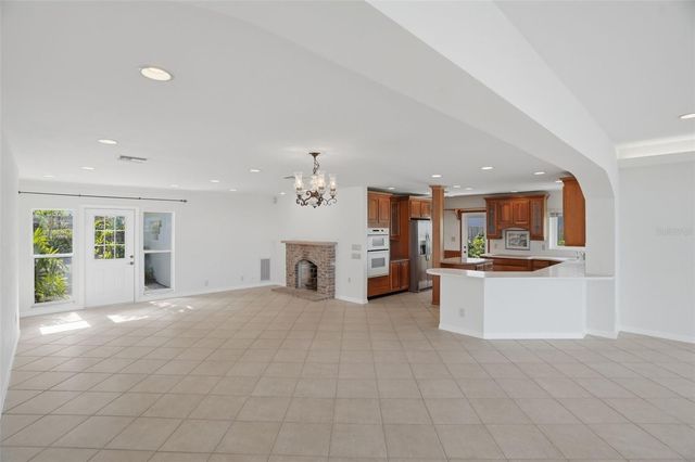 1832 VENETIAN POINT DRIVE, Clearwater, FL 33755