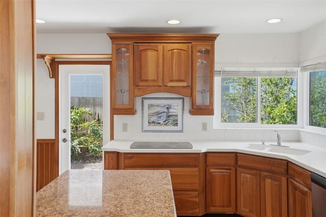 1832 VENETIAN POINT DRIVE, Clearwater, FL 33755
