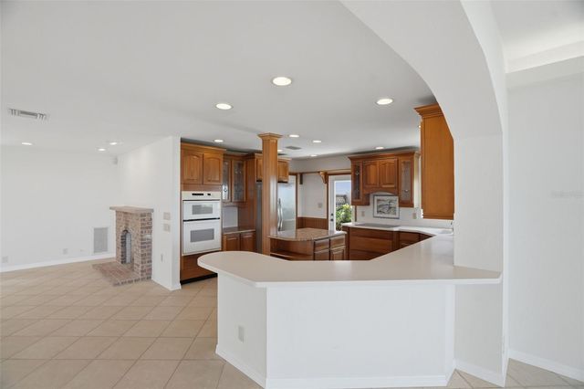 1832 VENETIAN POINT DRIVE, Clearwater, FL 33755