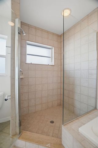 1832 VENETIAN POINT DRIVE, Clearwater, FL 33755