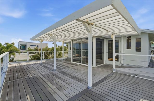 1832 VENETIAN POINT DRIVE, Clearwater, FL 33755