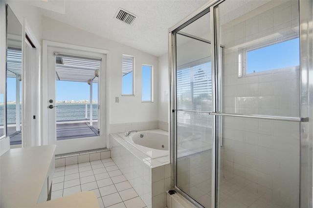 1832 VENETIAN POINT DRIVE, Clearwater, FL 33755