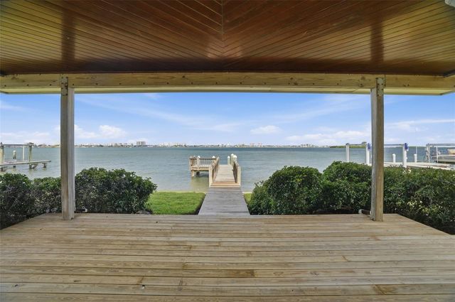 1832 VENETIAN POINT DRIVE, Clearwater, FL 33755