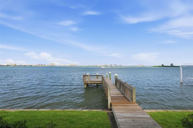 1832 VENETIAN POINT DRIVE, Clearwater, FL 33755