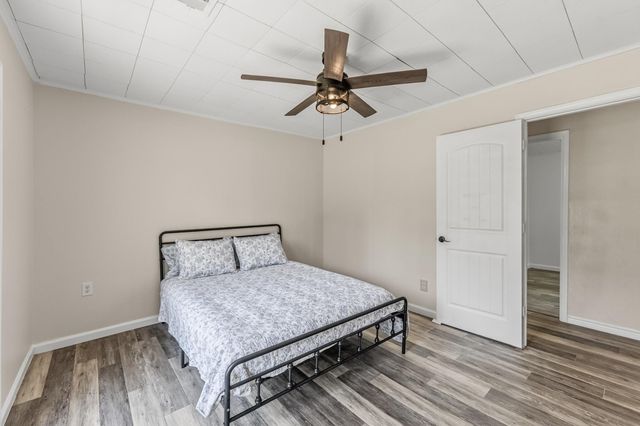 191 Navaho Trail, Onalaska, TX 77360