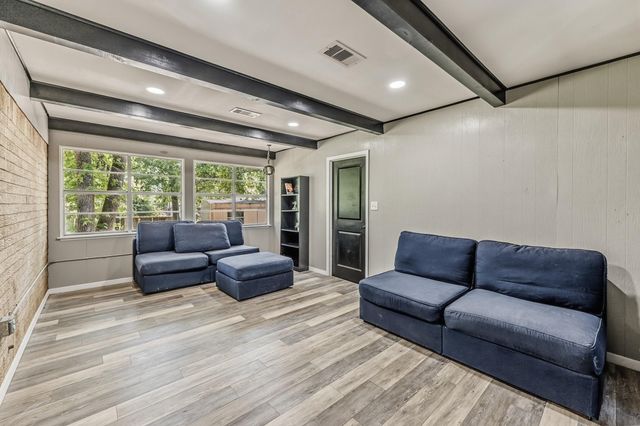 191 Navaho Trail, Onalaska, TX 77360