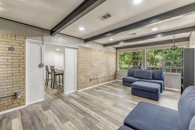 191 Navaho Trail, Onalaska, TX 77360
