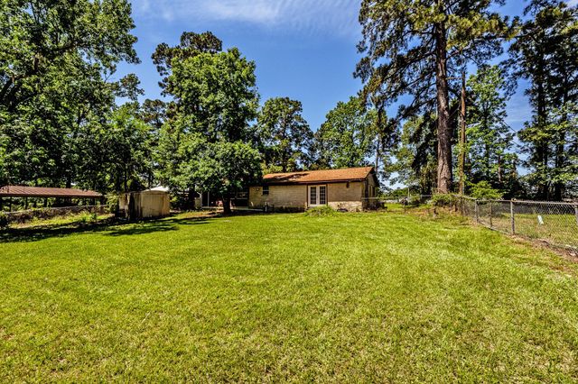 191 Navaho Trail, Onalaska, TX 77360
