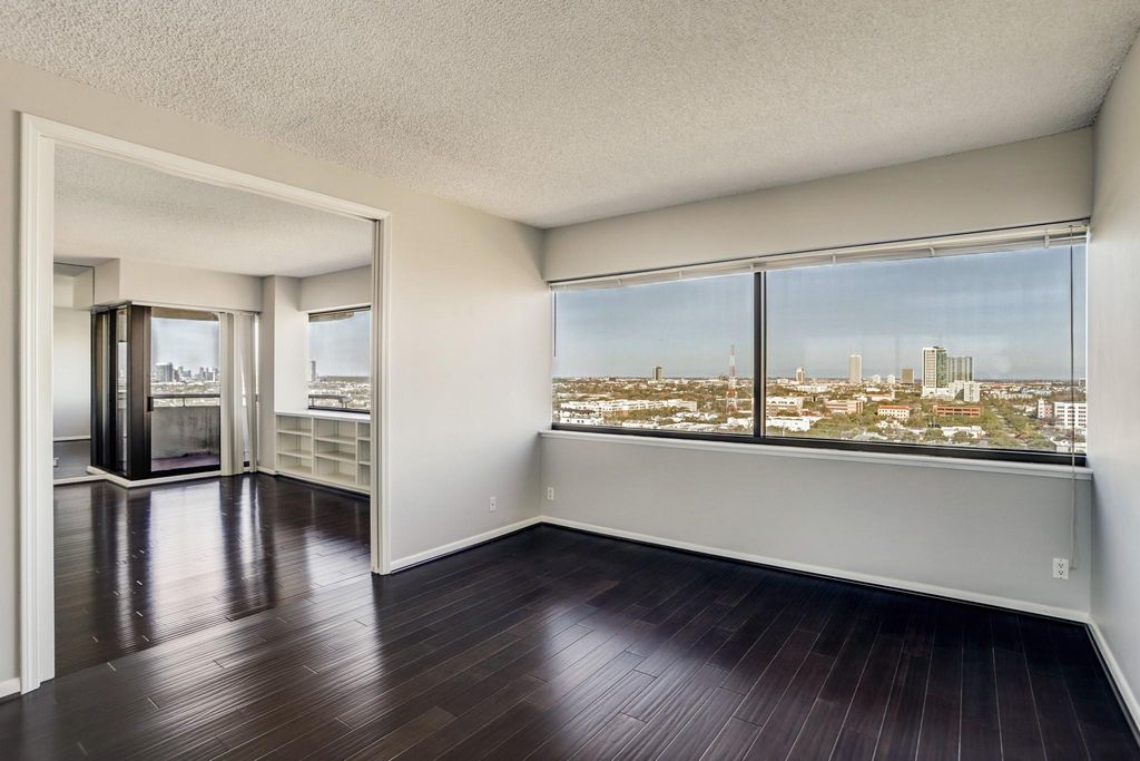 5000 Montrose Boulevard 18A, Houston, TX 77006