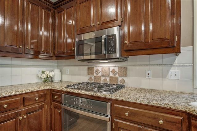 13201 Ballentine Street, Overland Park, KS 66213