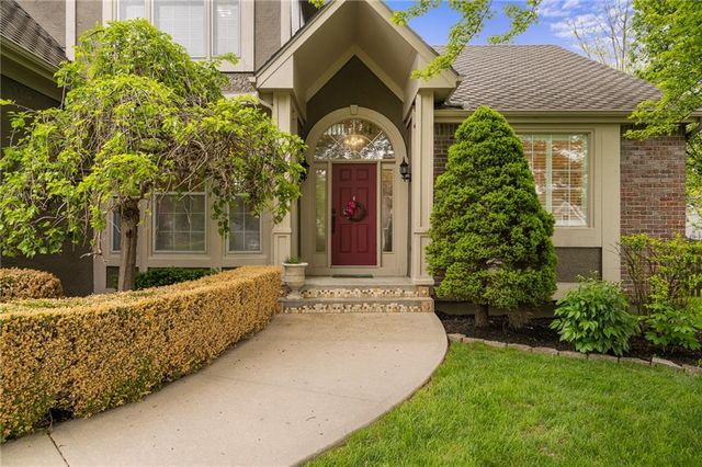 13201 Ballentine Street, Overland Park, KS 66213