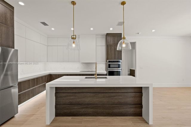 1587 W GOLDEN GATE BLVD, Naples, FL 34120