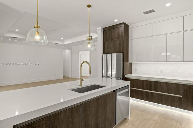 1587 W GOLDEN GATE BLVD, Naples, FL 34120