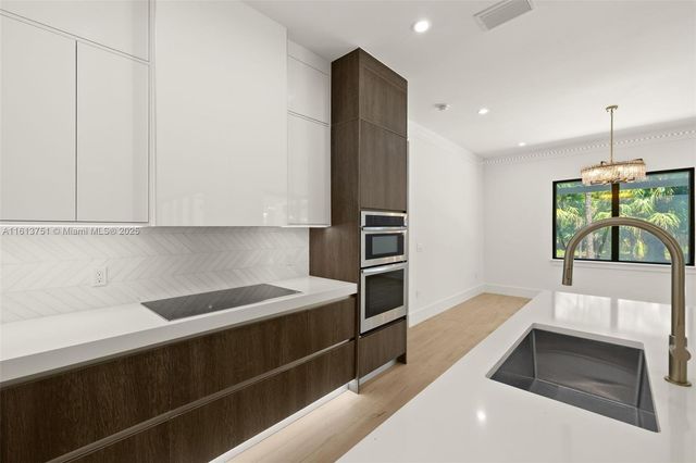 1587 W GOLDEN GATE BLVD, Naples, FL 34120