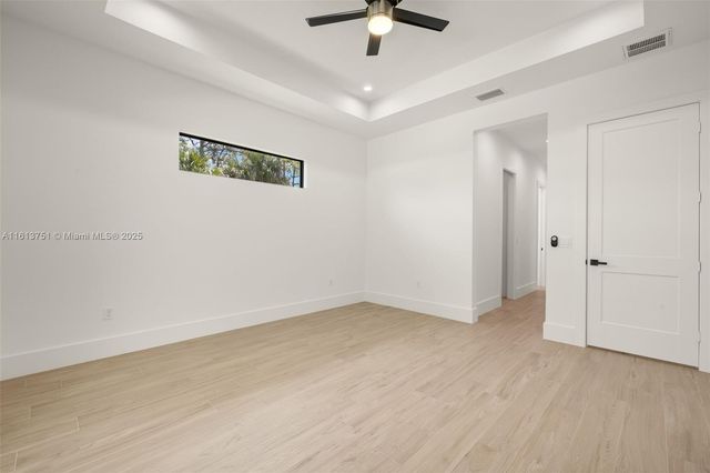 1587 W GOLDEN GATE BLVD, Naples, FL 34120