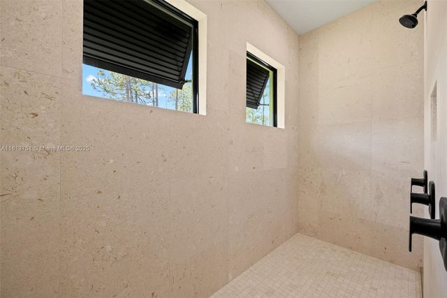 1587 W GOLDEN GATE BLVD, Naples, FL 34120