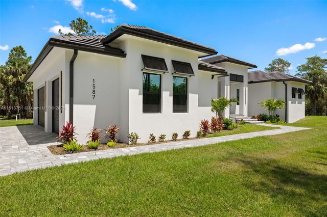 1587 W GOLDEN GATE BLVD, Naples, FL 34120