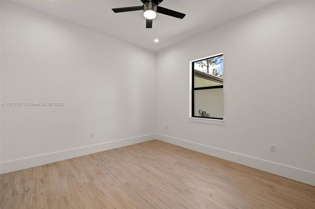 1587 W GOLDEN GATE BLVD, Naples, FL 34120