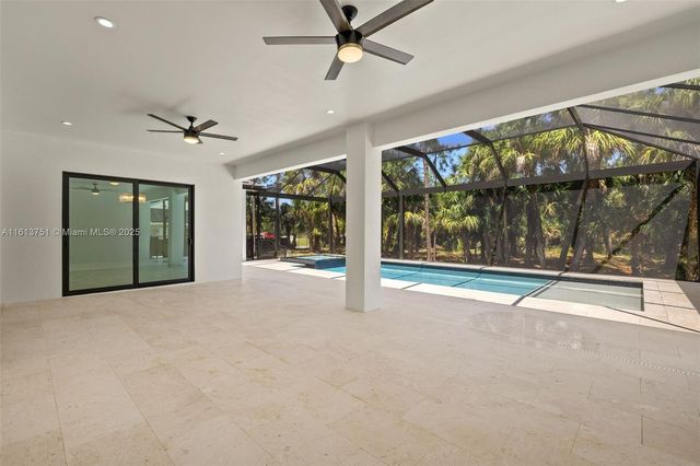 1587 W GOLDEN GATE BLVD, Naples, FL 34120