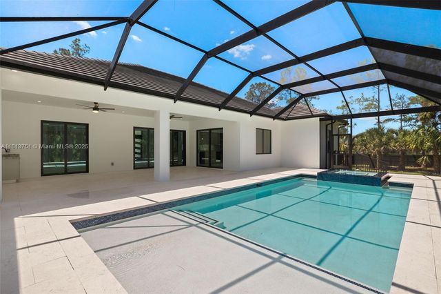 1587 W GOLDEN GATE BLVD, Naples, FL 34120