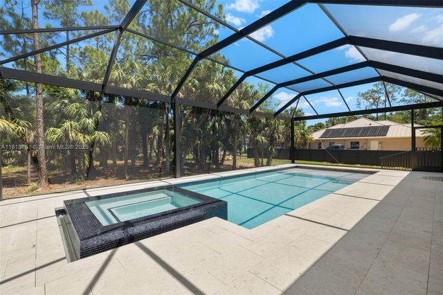 1587 W GOLDEN GATE BLVD, Naples, FL 34120