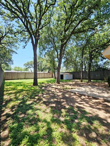 745 W Cedar Street, Hurst, TX 76053