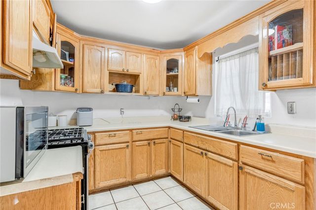 1562 N Fay, Fresno, CA 93728