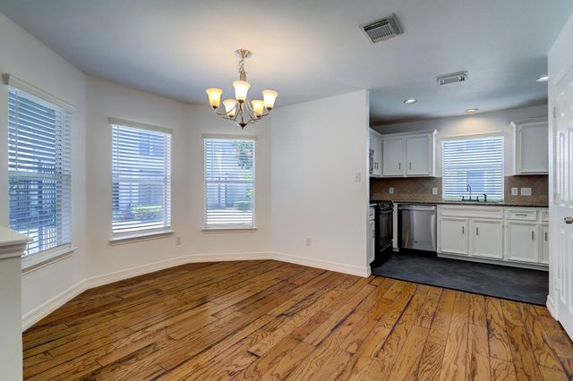 1702 Redwing Cove Drive, Houston, TX 77009