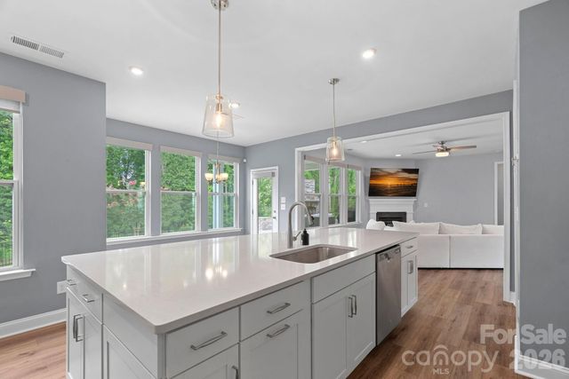 6608 Jepson Court, Charlotte, NC 28214