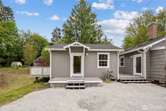 1409 E Dallman Road, Camano Island, WA 98282